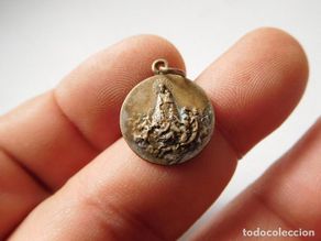 Antiguidades: Medalla antigua de plata N.S. de los Angeles?